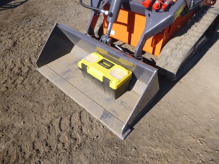 tpm-t460-skid-steer-track-loader-image-9