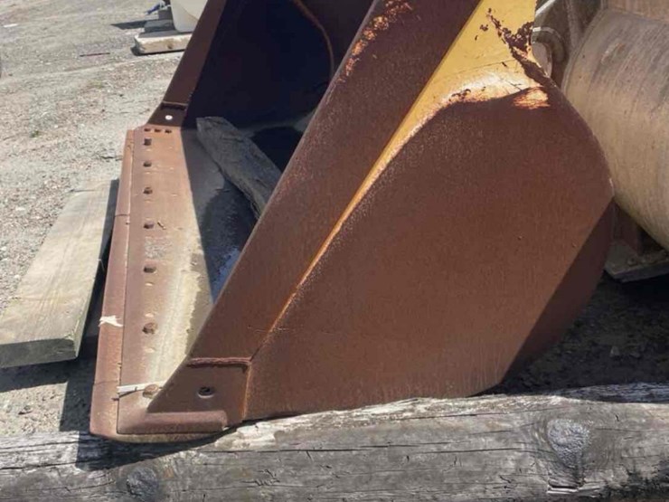 2017-deere-644k-image-31