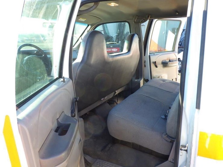 2001-ford-f450-image-7