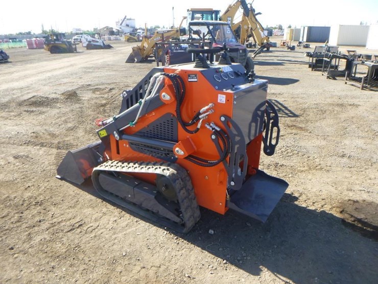 tpm-t460-skid-steer-track-loader-image-4