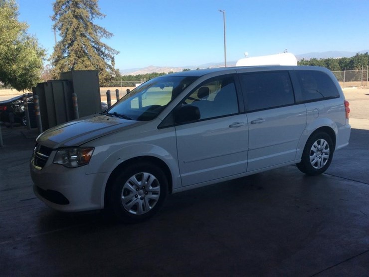 2011-dodge-grand-caravan-image-1