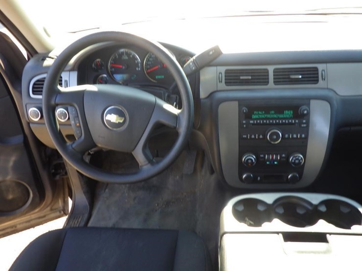 2014-chevrolet-tahoe-image-9