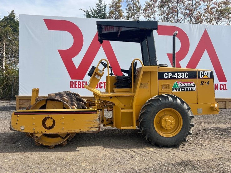 caterpillar-cp-433c-image-1