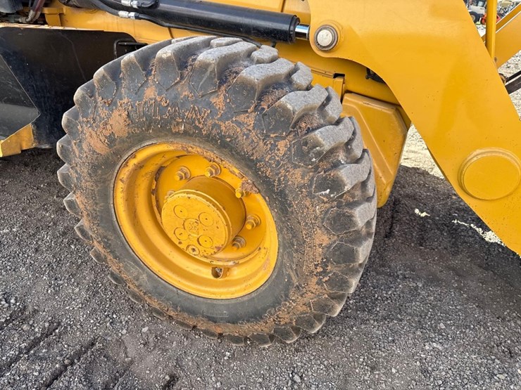 caterpillar-415f2-image-11