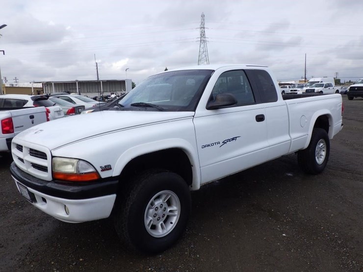 2000-dodge-dakota-image-1