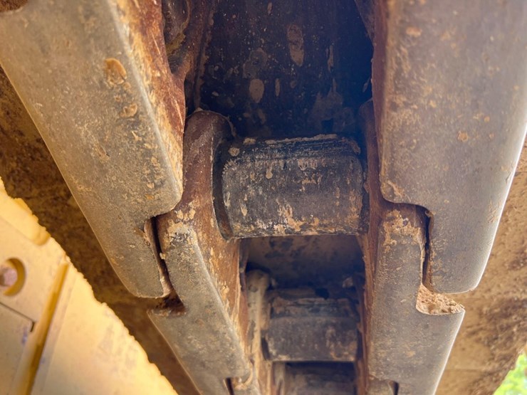 caterpillar-d8t-image-15