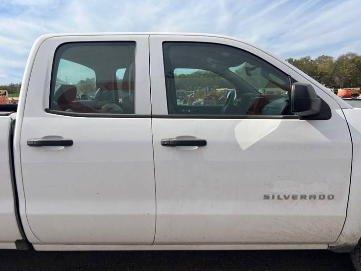 2019-chevrolet-silverado-image-12