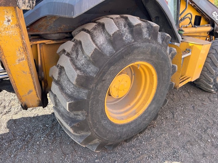 deere-410l-image-11
