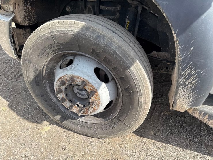 2016-ford-f550-xl-image-10