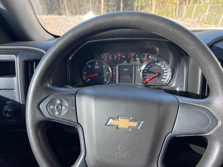 2018-chevrolet-silverado-image-27
