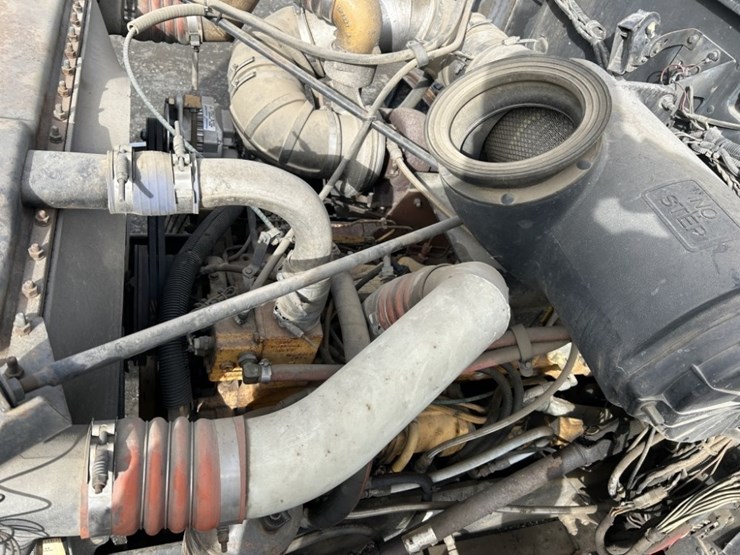 1997-peterbilt-385-image-25