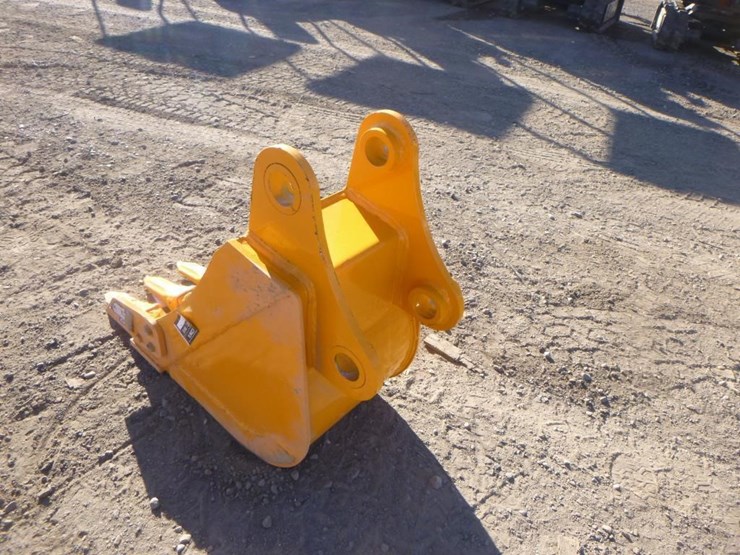 caterpillar-305-image-4
