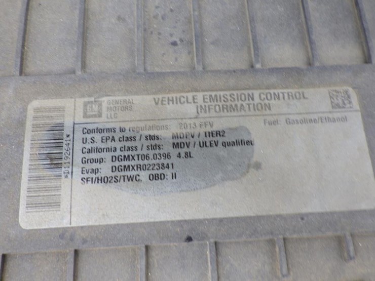 2013-chevrolet-3500-image-12