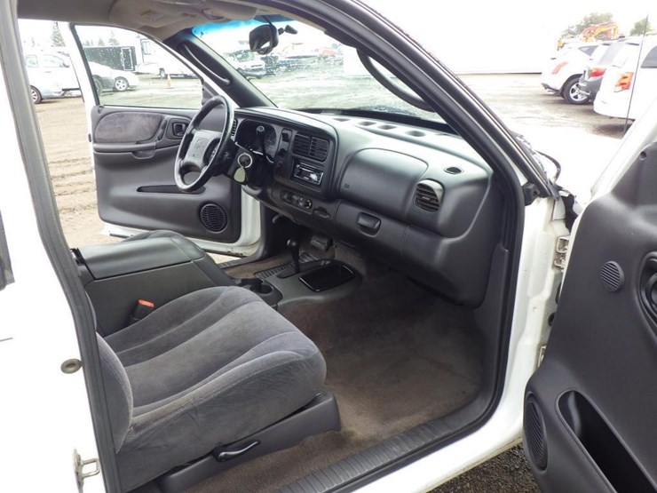 2000-dodge-dakota-image-6