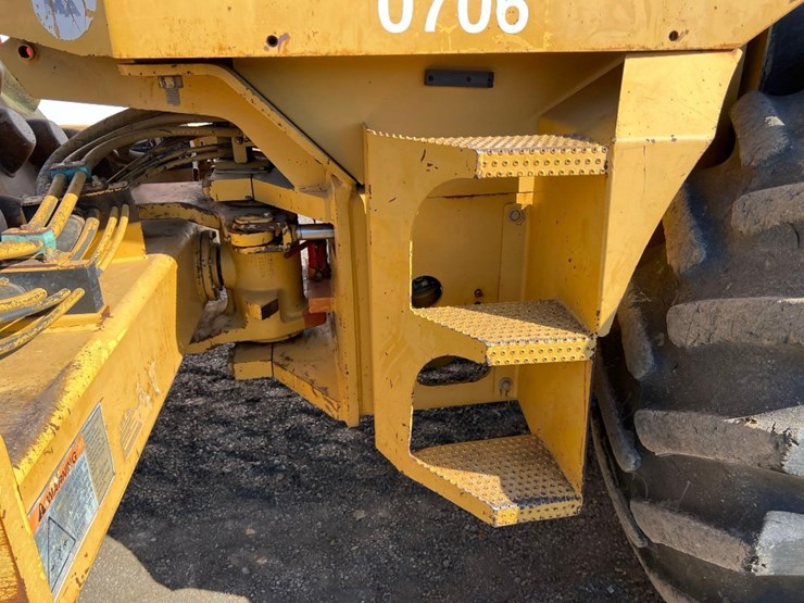 caterpillar-cp-563d-image-13