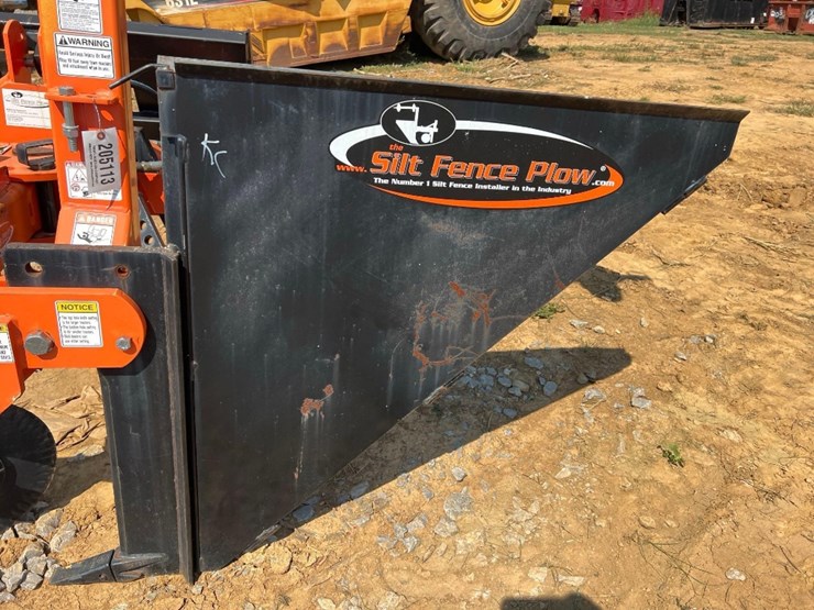 1r-silt-fence-plow-image-9