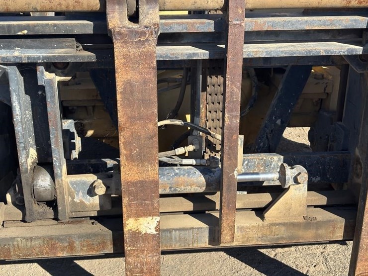 caterpillar-rc60-image-11