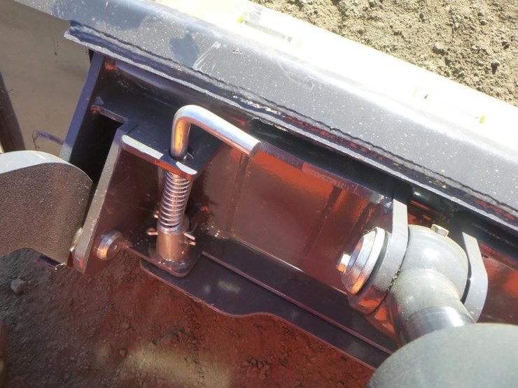 tpm-t460-skid-steer-track-loader-image-12