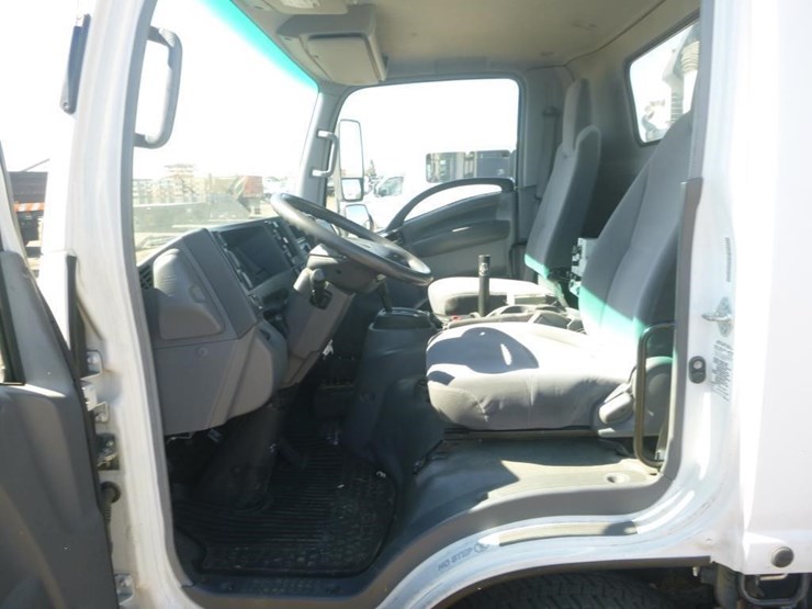 2008-gmc-w5500-image-18