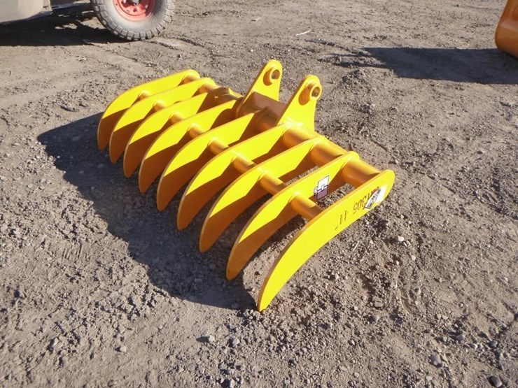 caterpillar-305-image-1