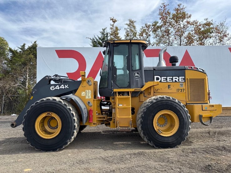 2017-deere-644k-image-1