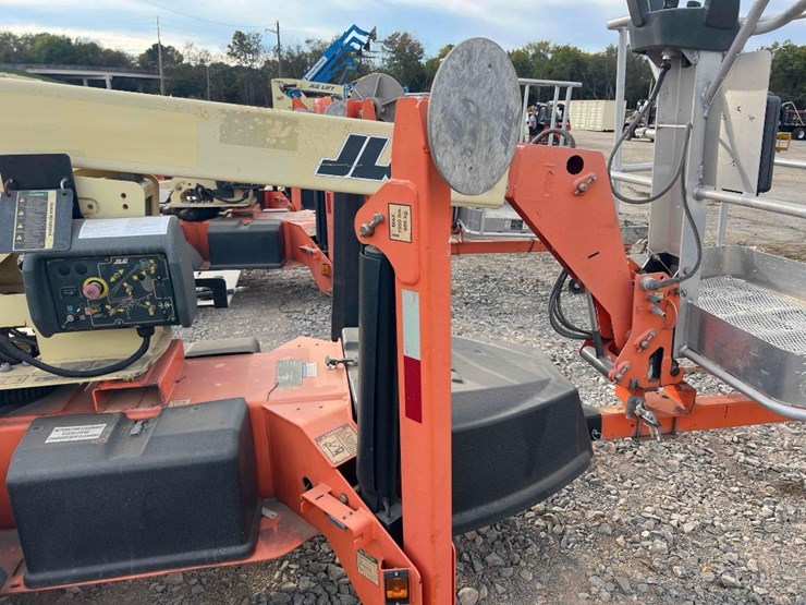 2018-jlg-t350-image-8