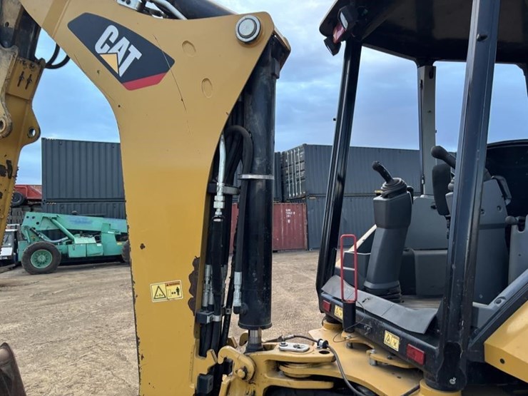 caterpillar-420f2-image-24