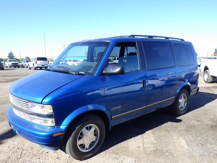 1995-chevrolet-astro-image-1