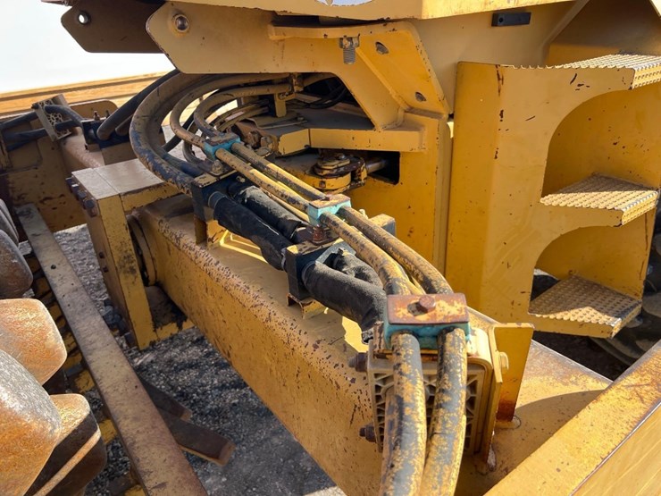 caterpillar-cp-563d-image-12
