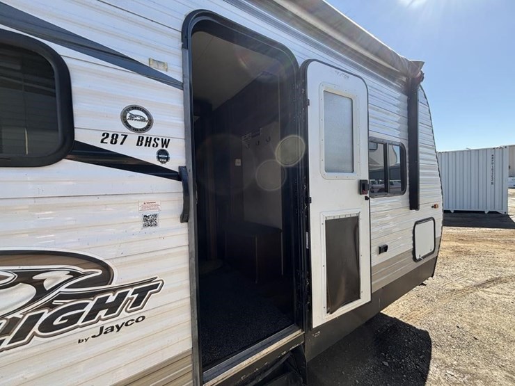 2016-jayco-jay-flight-slx-travel-trailer-image-22