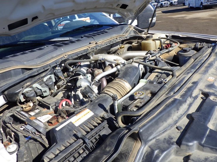 2022-ford-f250-image-10