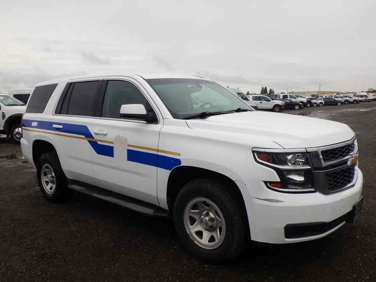 2016-chevrolet-tahoe-image-2
