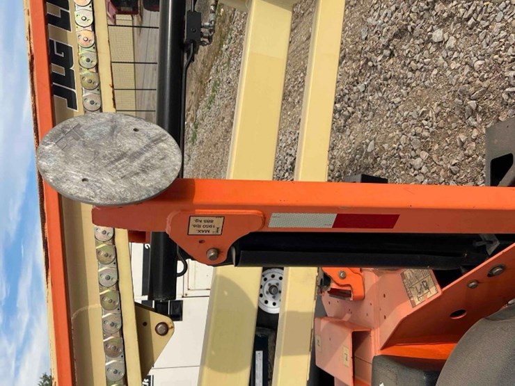 2018-jlg-t350-image-11
