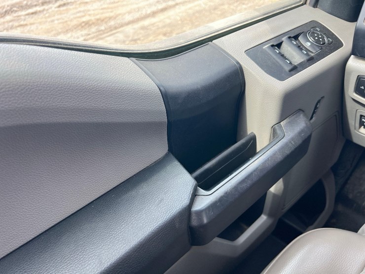2018-ford-f150-xl-image-29