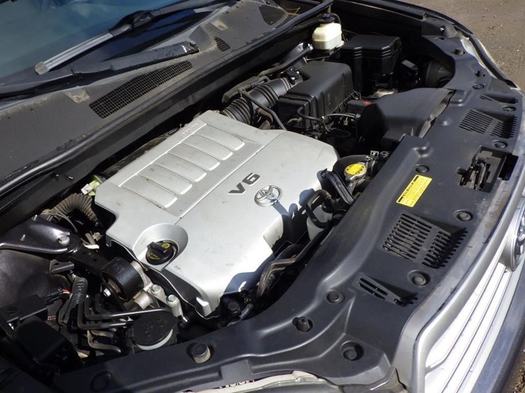 2010-toyota-highlander-image-11