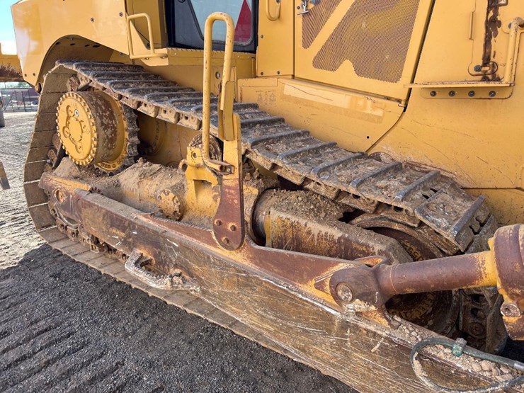 caterpillar-d8t-image-12