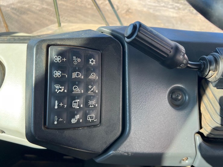 deere-260e-image-35