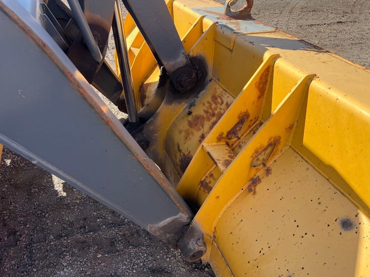 deere-410l-image-22