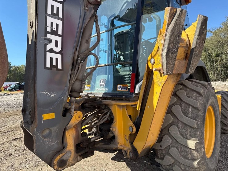 deere-410l-image-13