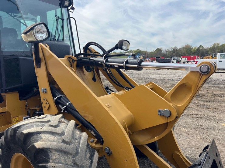 2018-caterpillar-908m-image-20