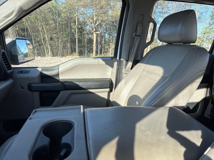 2018-ford-f150-xl-image-30