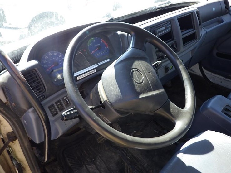 2005-hino-185-image-15