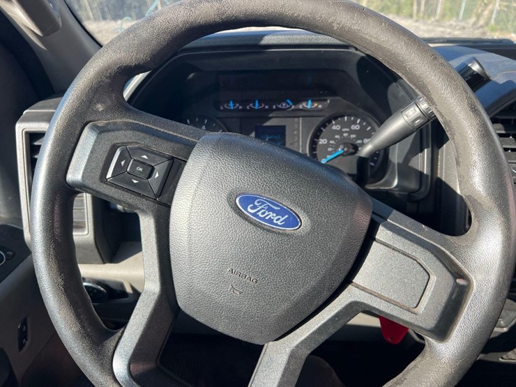 2017-ford-f350-xl-image-34
