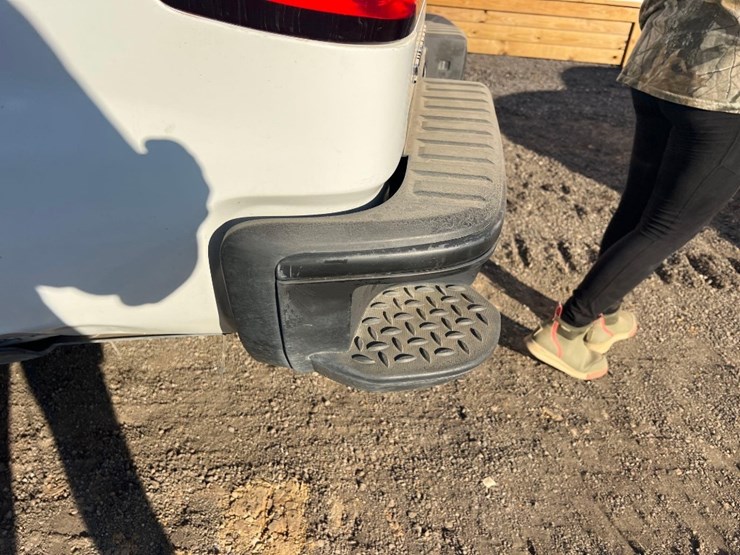 2018-chevrolet-silverado-image-9