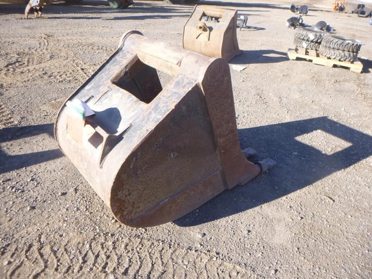 caterpillar-22-image-3