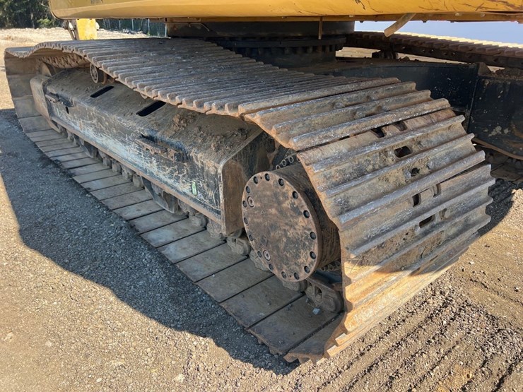 2021-caterpillar-336gc-image-28