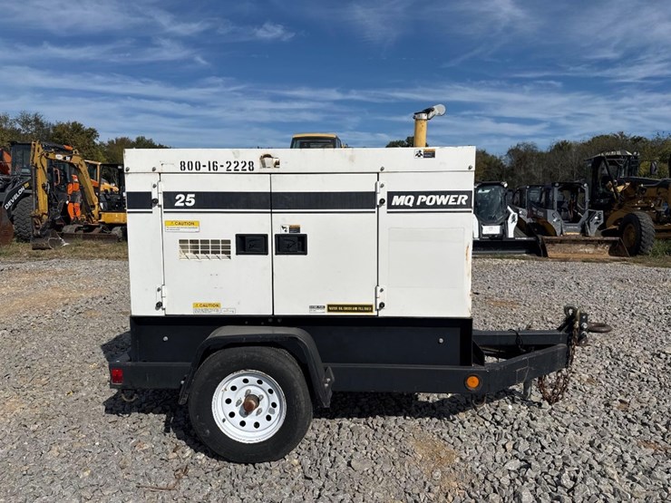 multiquip-mqpower-whisperwatt-25-generator-image-2