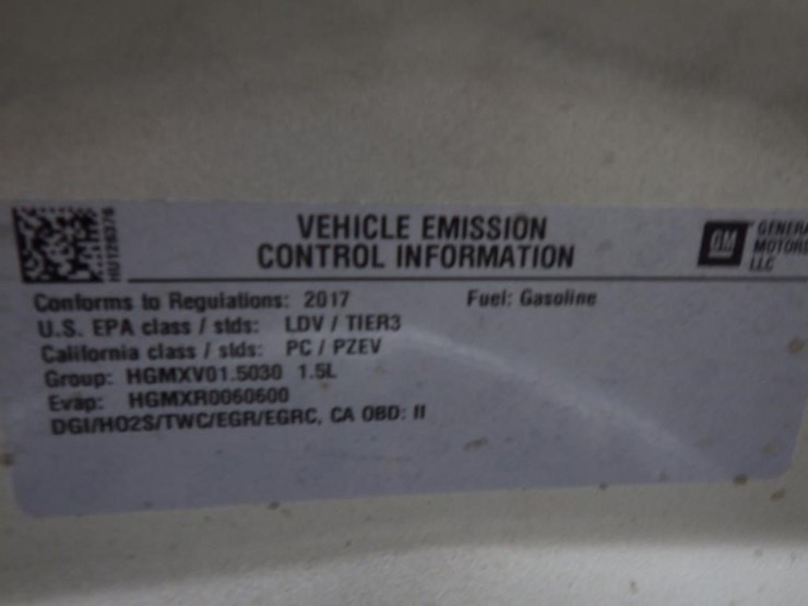 2017-chevrolet-volt-sedan-image-12