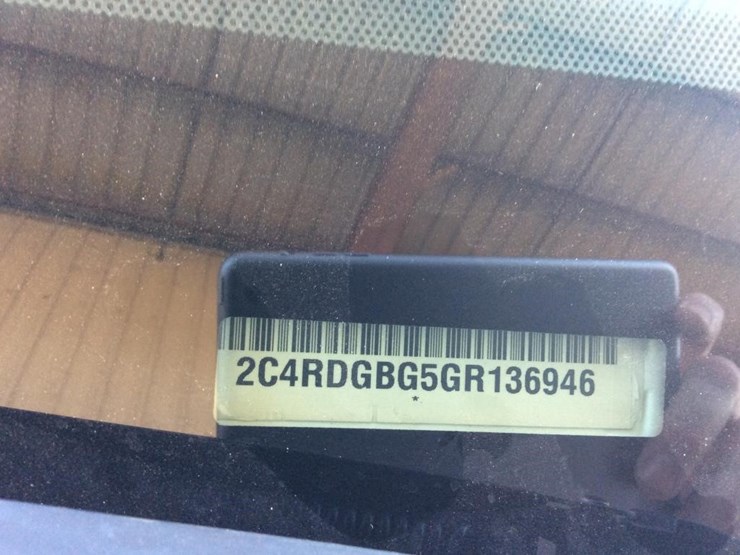 2011-dodge-grand-caravan-image-13