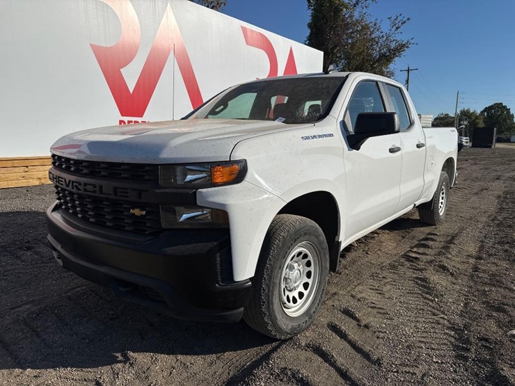 2020-chevrolet-silverado-image-2